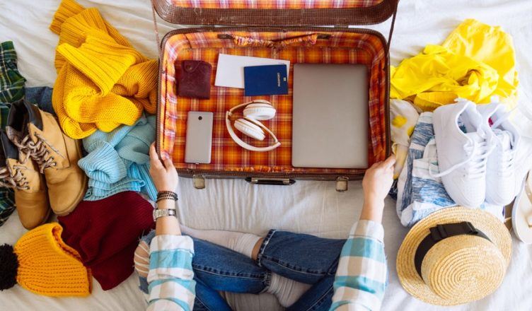 Travel essentials to buy before your vacation in 2020!